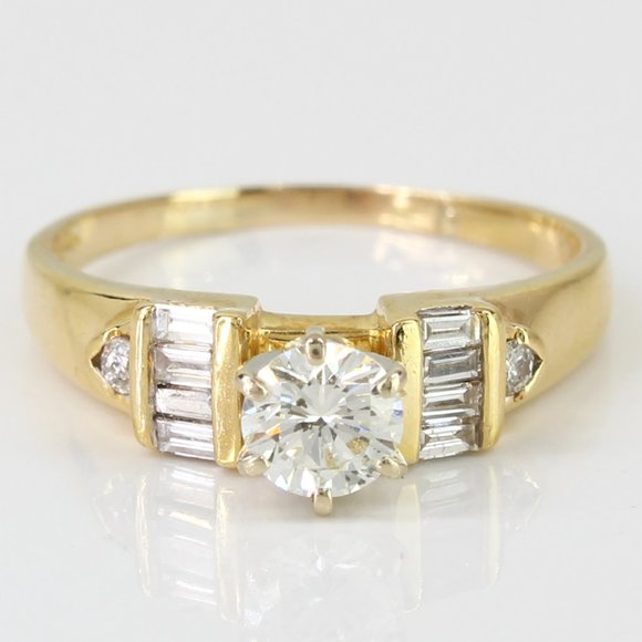 18k Gold Baguette Diamond Ring - Picture 1 of 6